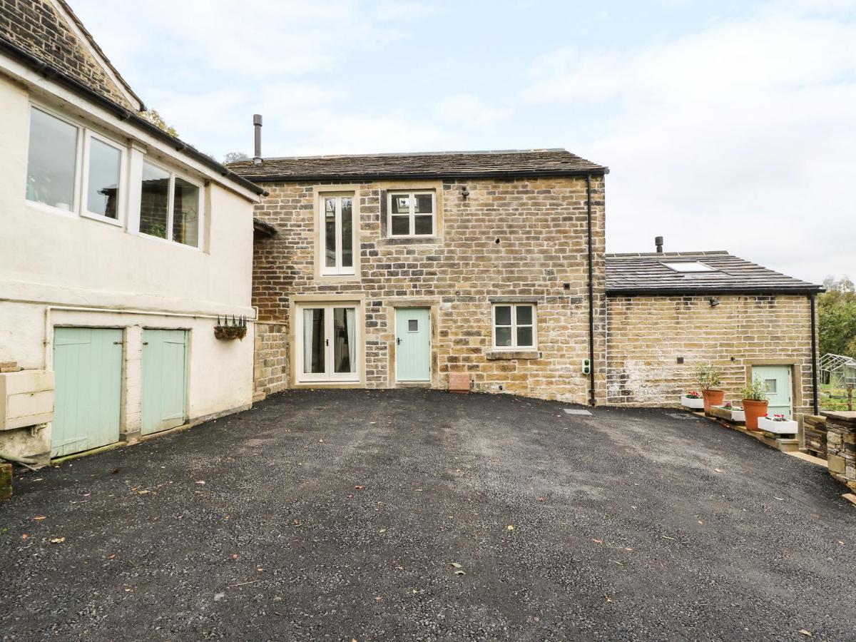 Morgan'S Barn Villa Huddersfield Exterior foto